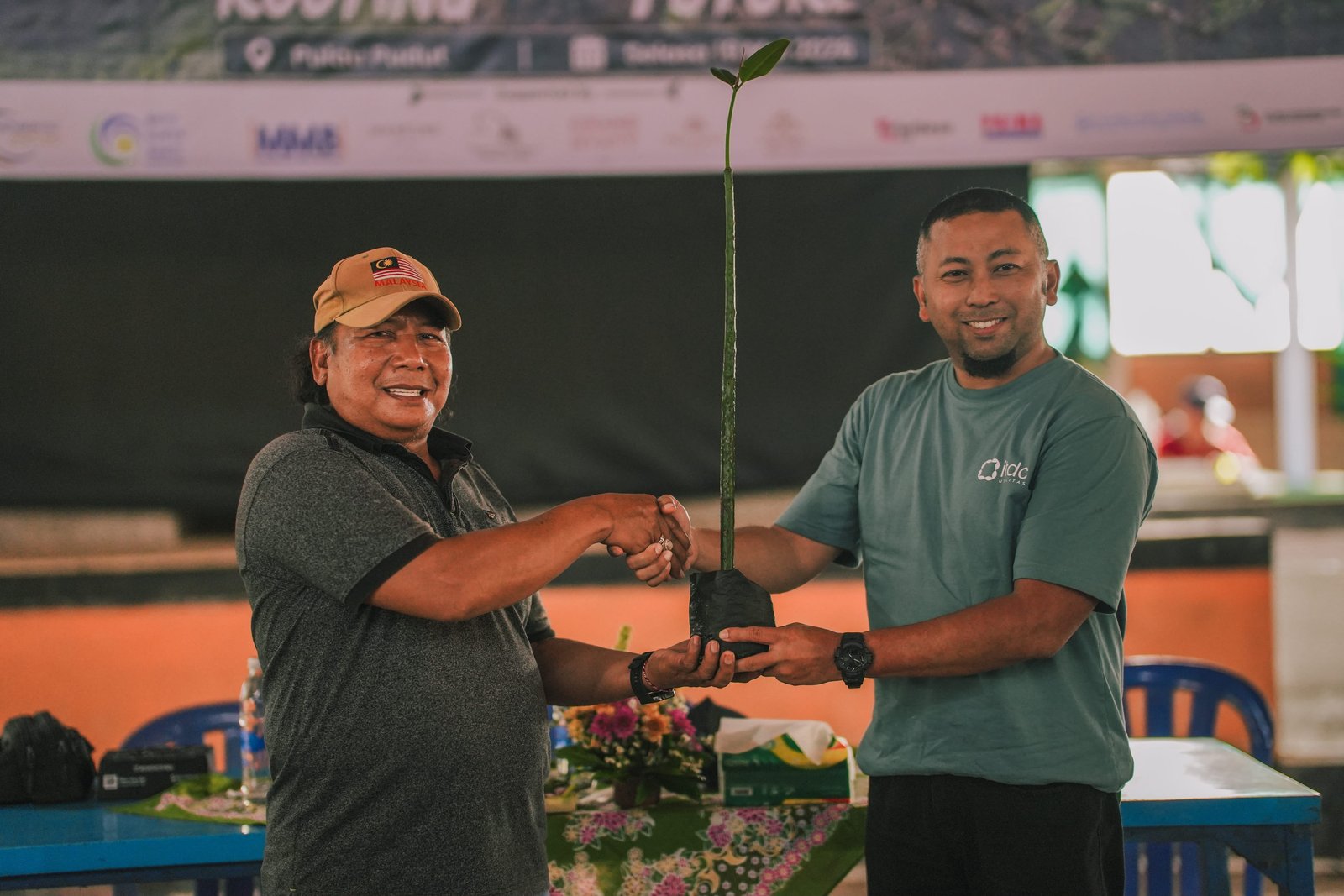 I Nyoman Ridet Artikanaya